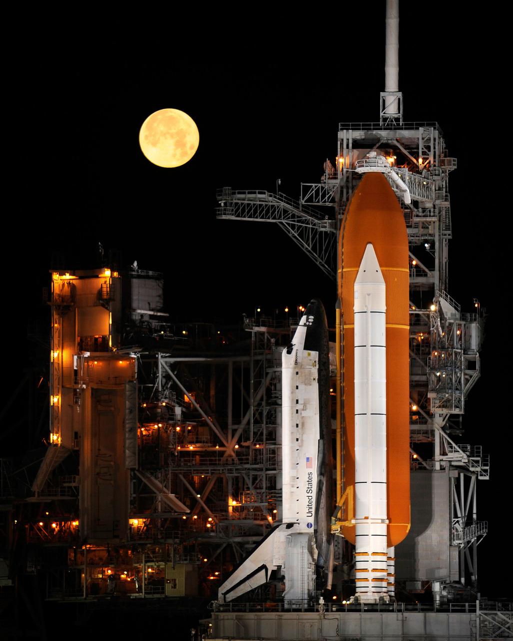 Discovery sits atop Launch pad 39A