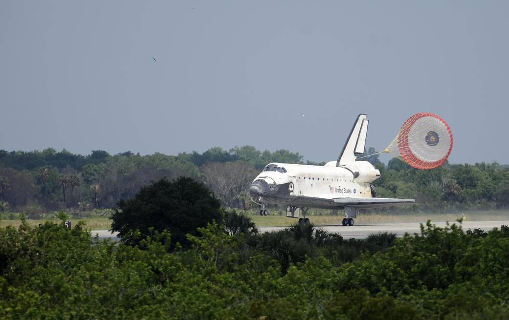 Discovery touches down