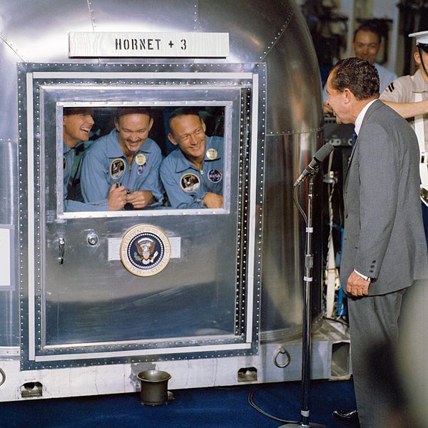 President welcomes Astronauts
