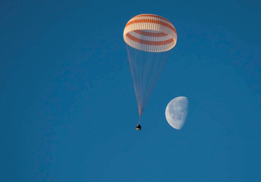 Expedition 42 Soyuz TMA-14M Landing (Image credit: NASA)
